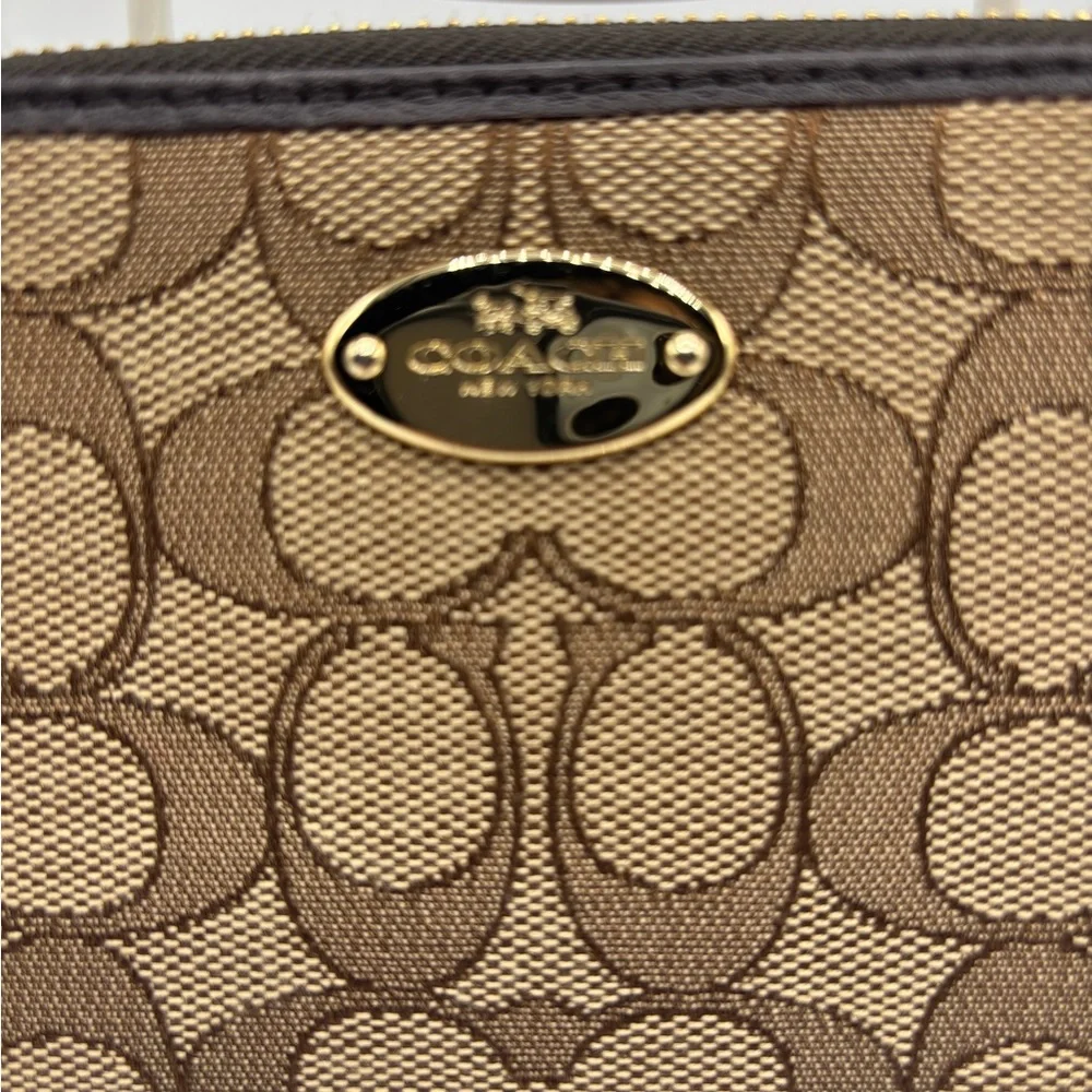Coach Brown and Tan Signature Zip Wallet - Picture 4 of 13